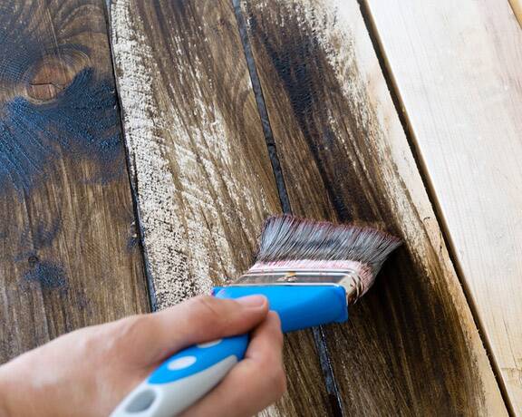 staining a deck with walnut