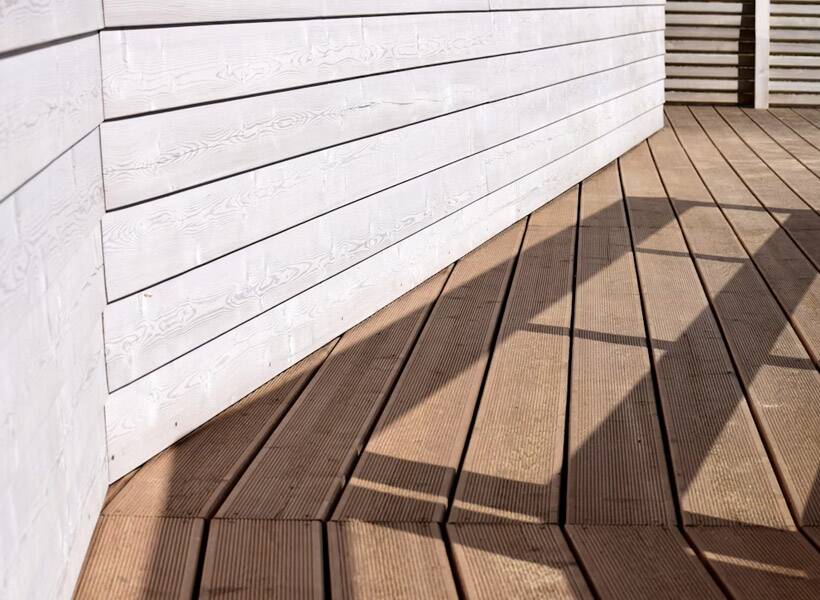 how to clean a wooden deck before staining